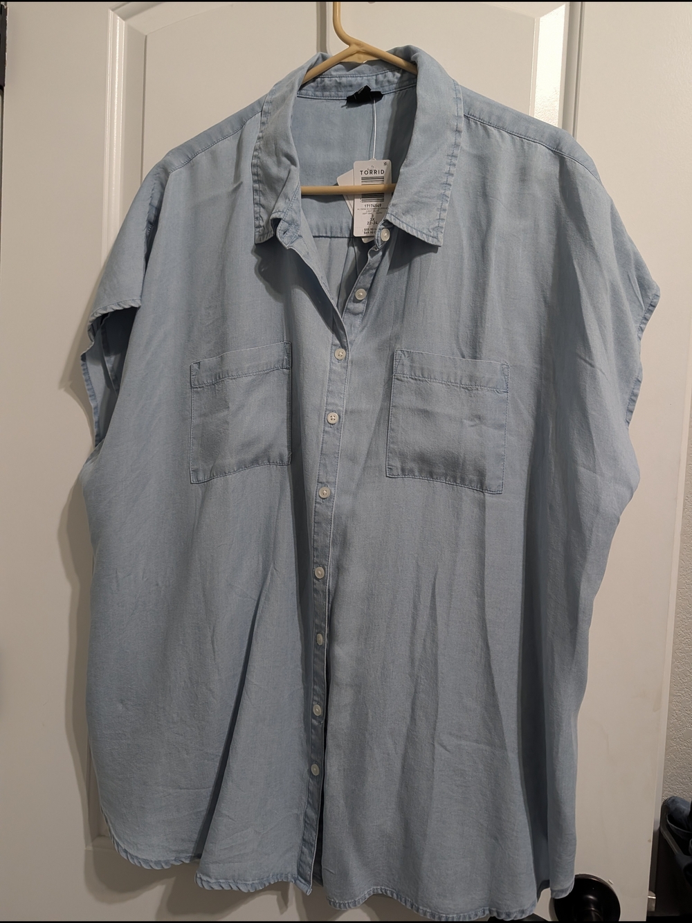 torrid Light Blue Casual Button-Up Shirt